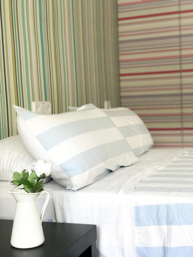 Carihuela Beach Suite Apartment Torremolinos Exterior photo