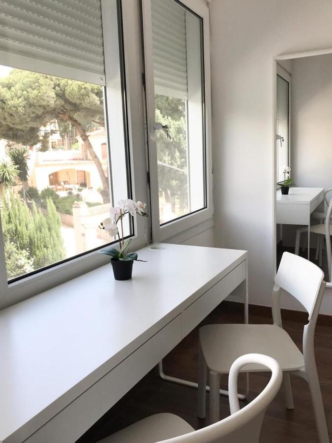Carihuela Beach Suite Apartment Torremolinos Exterior photo