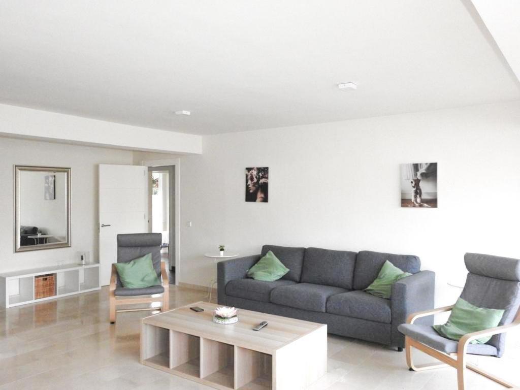 Carihuela Beach Suite Apartment Torremolinos Exterior photo