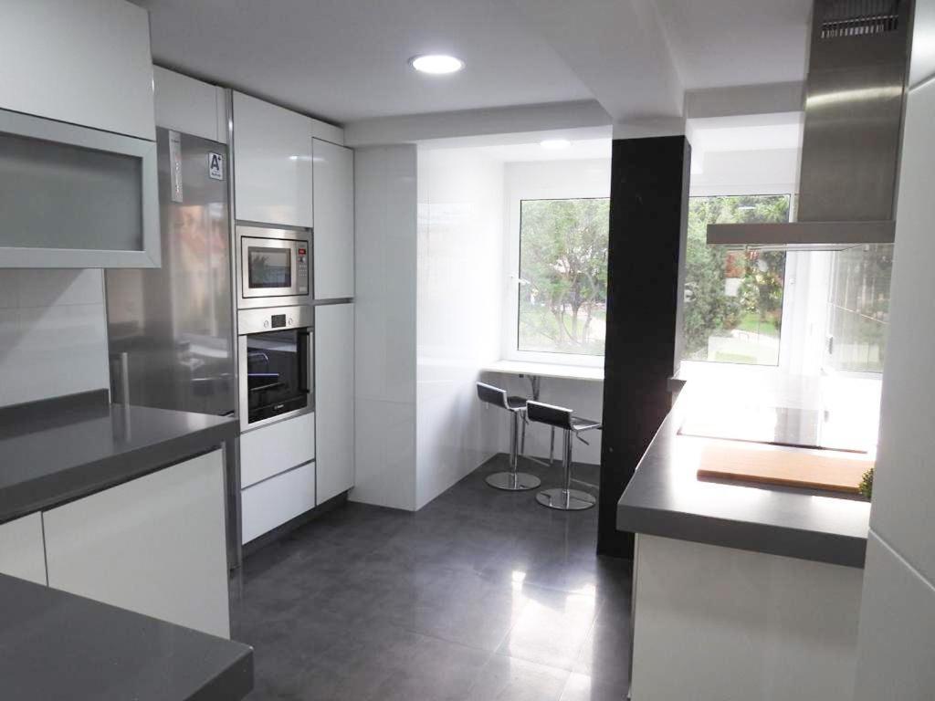 Carihuela Beach Suite Apartment Torremolinos Exterior photo